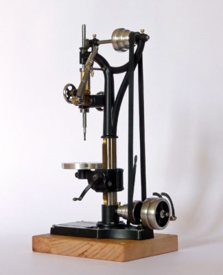 Camelback drillpress - Ständerbohrmaschine - Maßstab 1:12 gebaut aus PM-Resear...