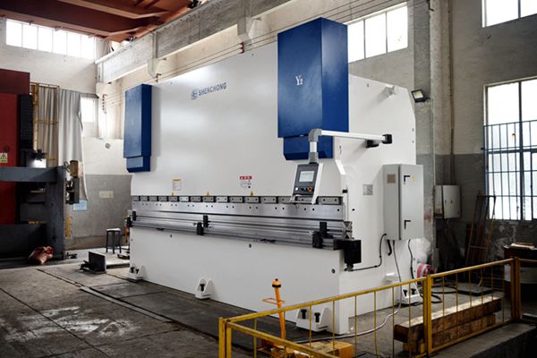 600Ton CNC Hydraulic Press Brake Machine