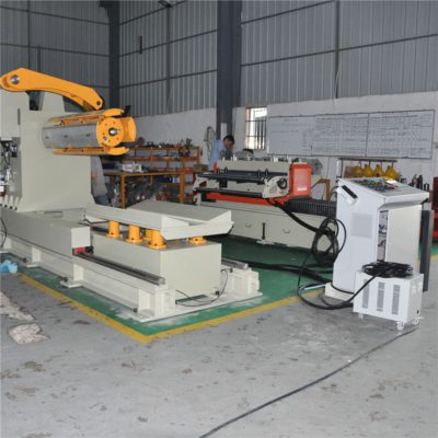 Servo Zigzag Feeder For Metal Round Plate | Xin Rui Feng