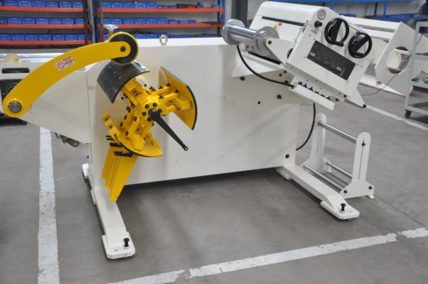 Uncoiler Straightener #coilfeedingline #coilhandlingequipment #stainlesssteelstr...