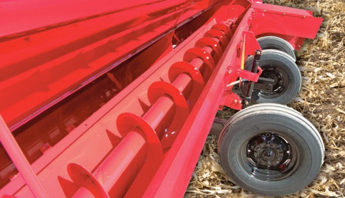 Farm Equipment Distributor | 5600 Series Flail Windrower | Hiniker