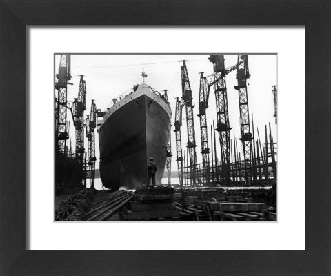 Large Framed Photo. Oronsay In Dock